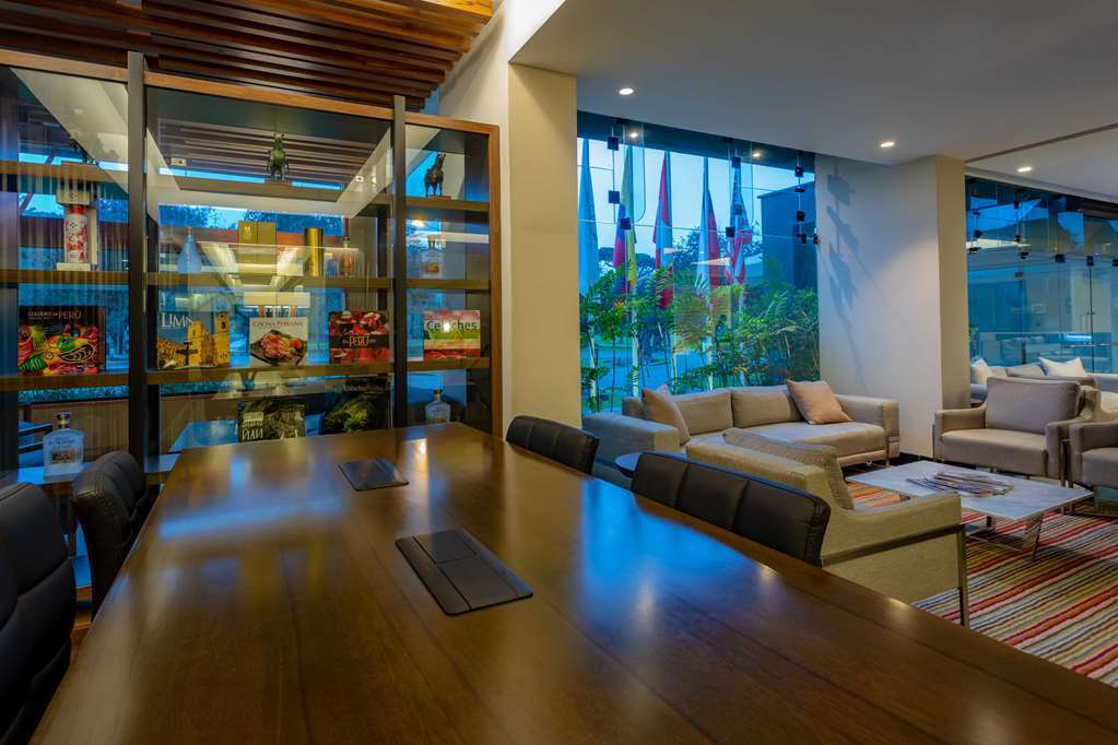 Sonesta Es Detroit 3*